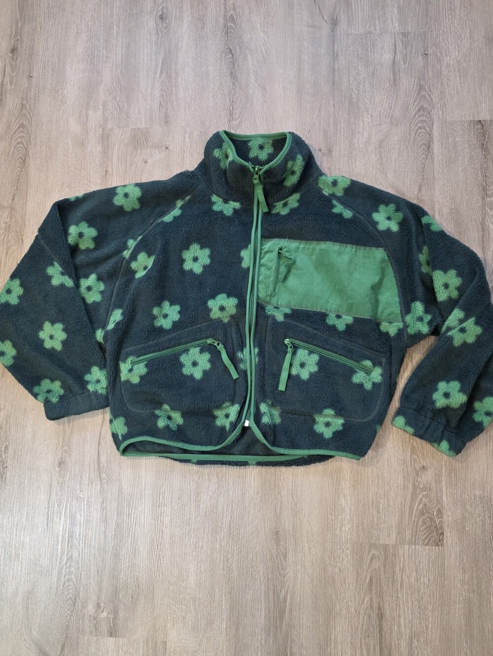 Urban Outfitters Daisy Print Y2K Stormi Flower Print Fleece Jacket Size Small